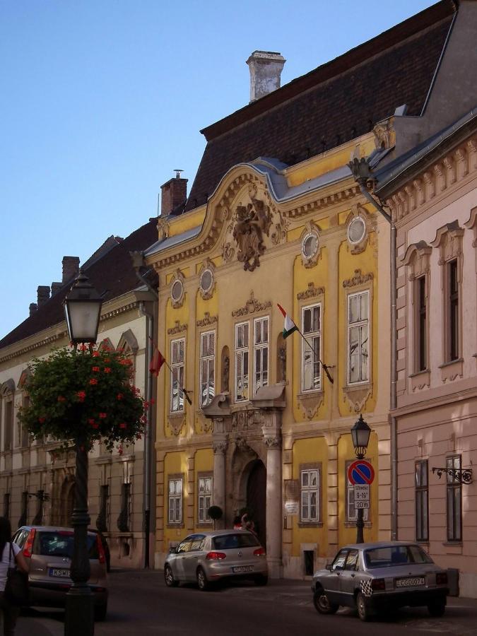 Premium Buda Castle Apartment Budapest Exterior photo